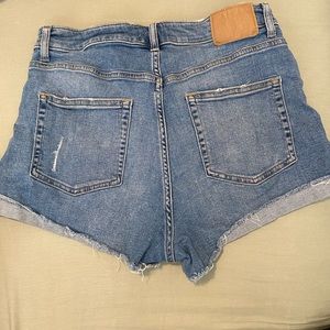 Blue H&M denim shorts size 10